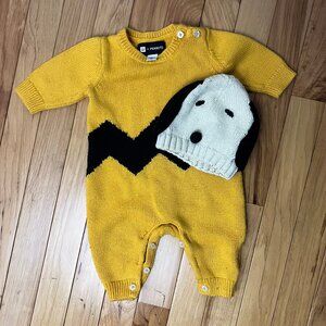 BABY GAP X PEANUTS CHARLIE BROWN ONE PIECE ROMPER SIZE 0-3 MONTHS W/ SNOOPY HAT